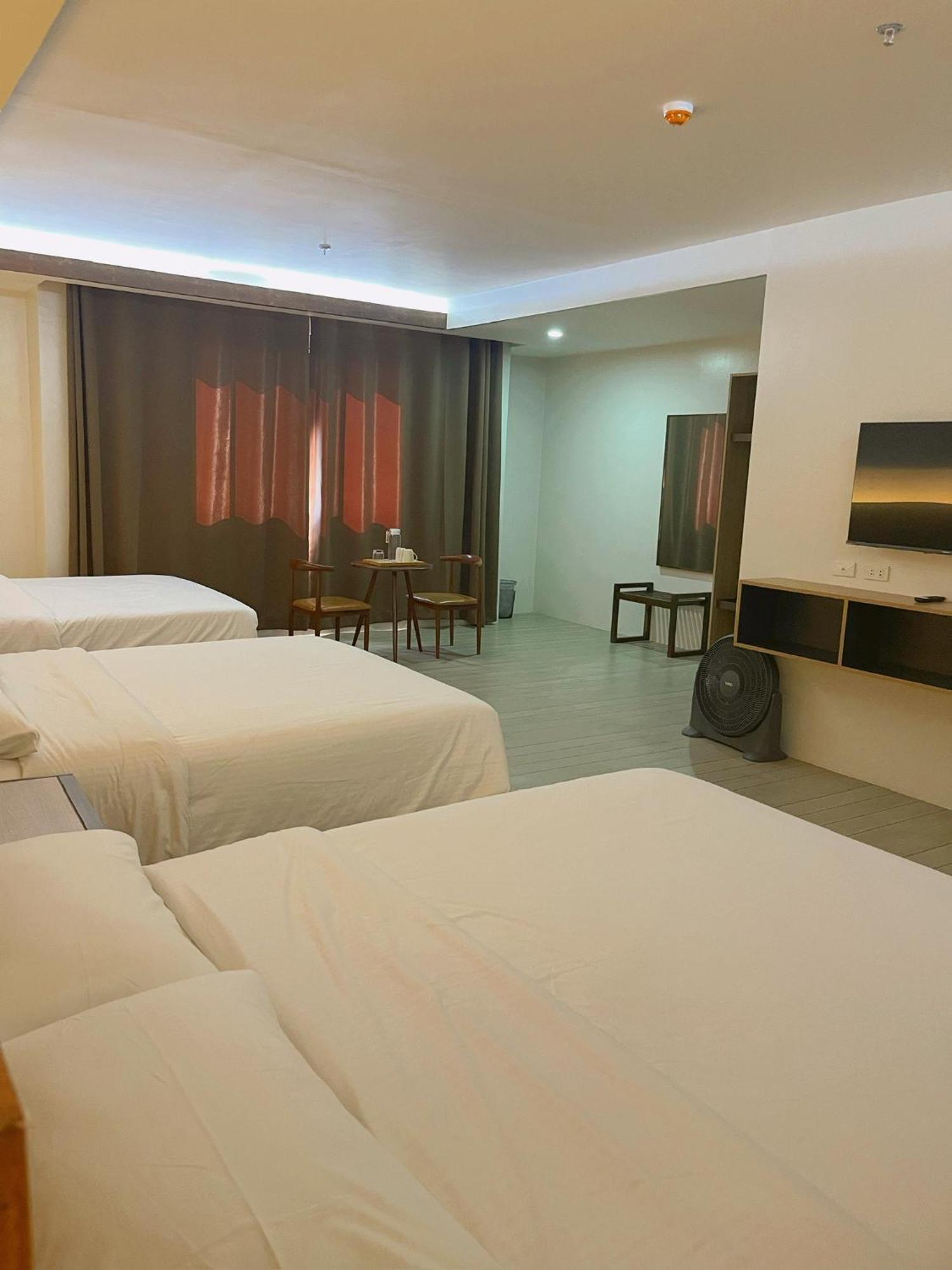 באגויו Soleo Inn מראה חיצוני תמונה
